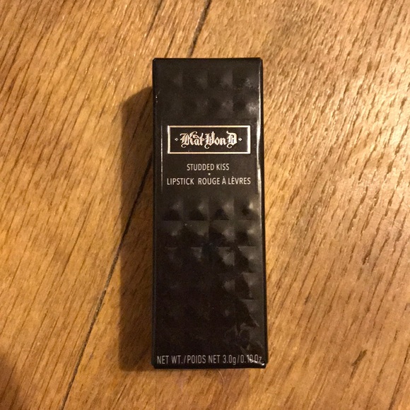 🎉HP🎉NWT Kat Von D Studded Kiss Lipstick - Picture 4 of 8